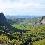 아파트 Le Des Rioux,**** Au Coeur Des Volcans D'auvergne *