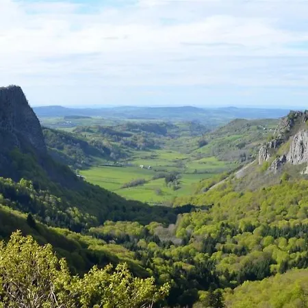 Lejlighed Le Des Rioux,**** Au Coeur Des Volcans D'auvergne *